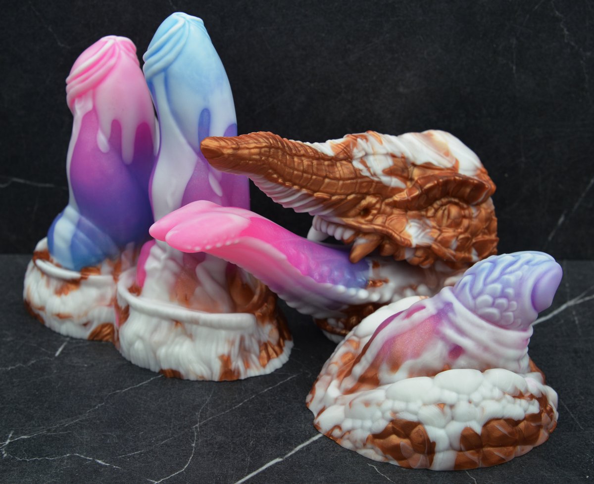 I didn't forget about this fan favorite 😉There won't be a lot of them (and if the next batch flops, this might be it), but I didn't want to leave Gingerbread Gumdrop out of the party!