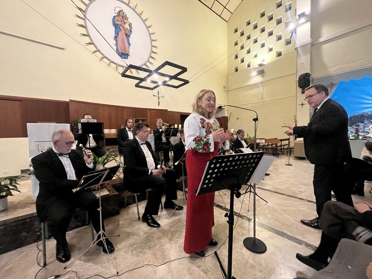 dsanchezliria's tweet photo. Al 30è Concert de sardanes i música per a cobla amb les actuacions de la soprano Maryna Ryshtei i la cobla La Principal de La Bisbal. Agraïment especial a la Parròquia de la Mare de Déu de la Llum i a la Comissió de Festes de la Florida per l’ organització! #Desembre #Populars https://t.co/JF1c0XGP4C