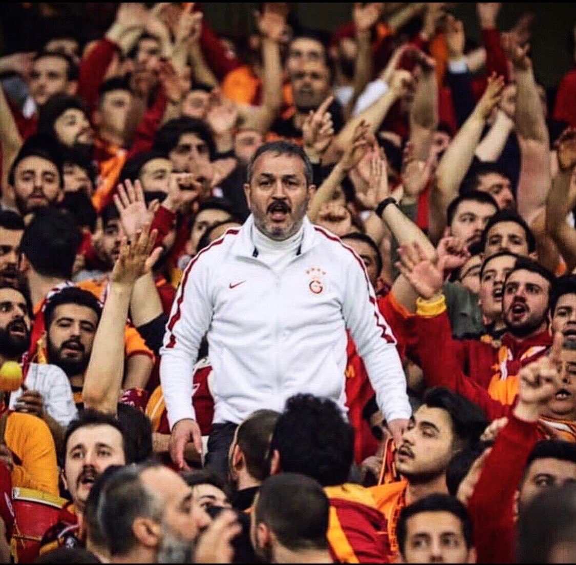 Nasıl abi olunur, nasıl liderlik edilir, yoldaşına nasıl sahip çıkılır hepsini tek tek gösterdi. Allah seni başımızdan eksik etmesin Abi.