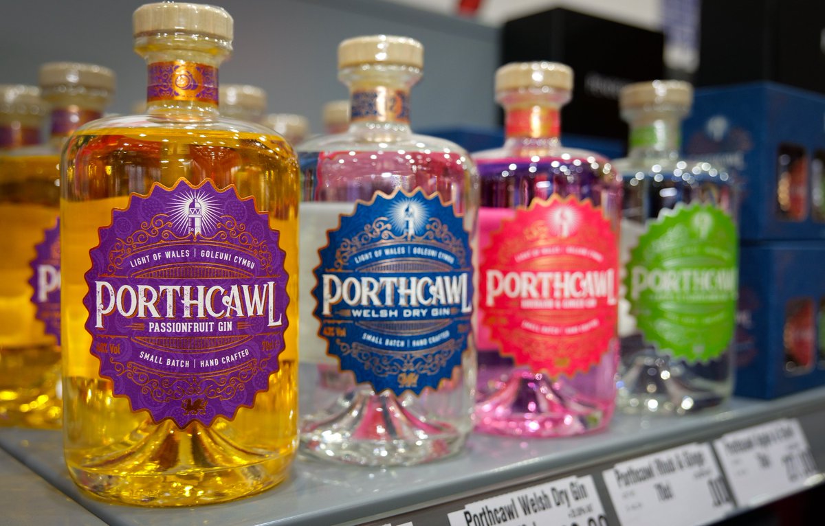 castellhowell's tweet image. Stocking an unrivalled range of alcohol from Welsh breweries, distilleries and vineyards. Perfect for welcoming in the New Year 🎇

See our full range on our app or pop in to our Cash &amp;amp; Carry 🫶 #drinkresponsibly