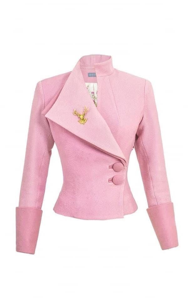 fairyprxncess's tweet image. who could pull this off?