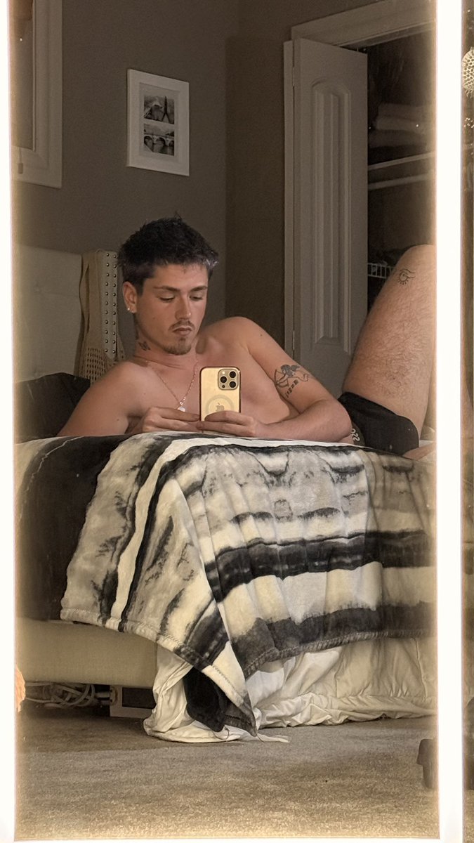 blakeblanchet's tweet photo. #gay #men #gayboy https://t.co/ADMlXX2lim
