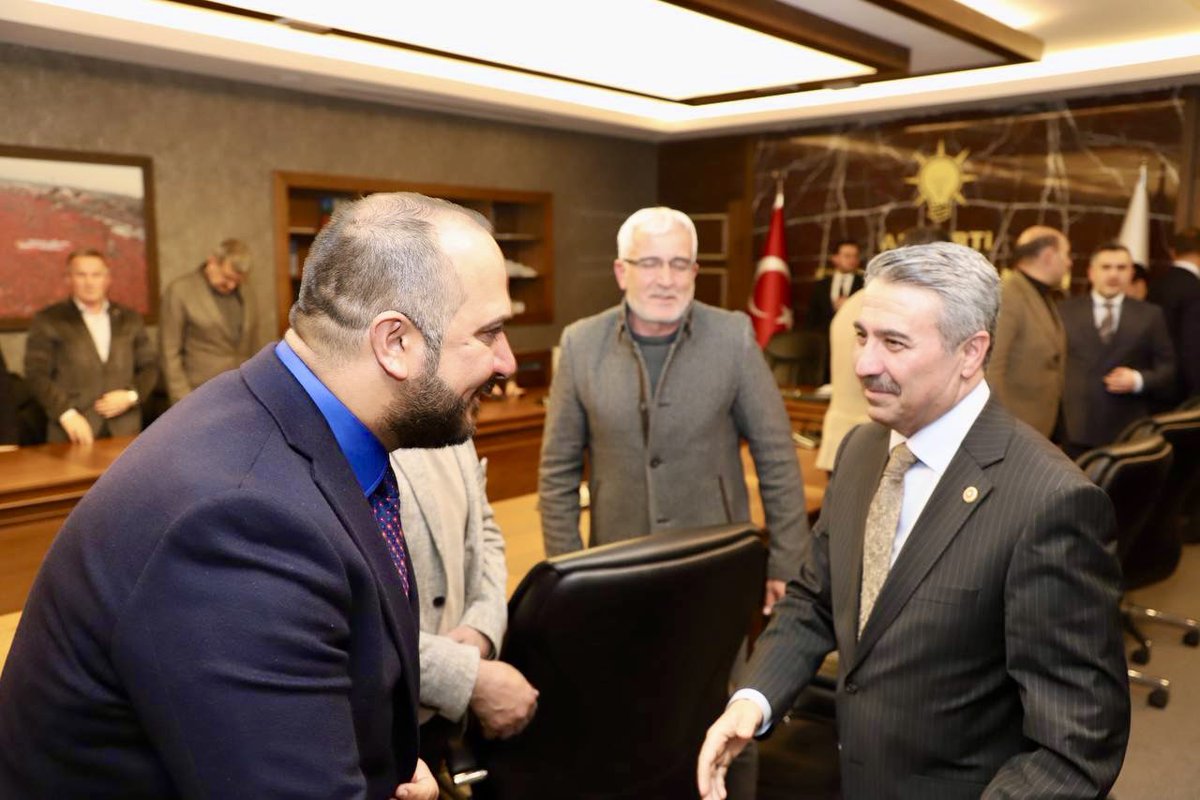 MustafaAlkayis's tweet photo. Elazığ ilçe başkanlarımızla verimli bir toplantı gerçekleştirdik. Teşkilat çalışmalarımızı kapsamlı şekilde değerlendirerek sahadaki durumu ele aldık, önümüzdeki döneme ilişkin yol haritamızı belirledik. 

Birlik, beraberlik ve dava bilinciyle Elazığ’ımız için aynı kararlılıkla çalışmaya devam edeceğiz. @abuyukgumus @Akparti @RTErdogan