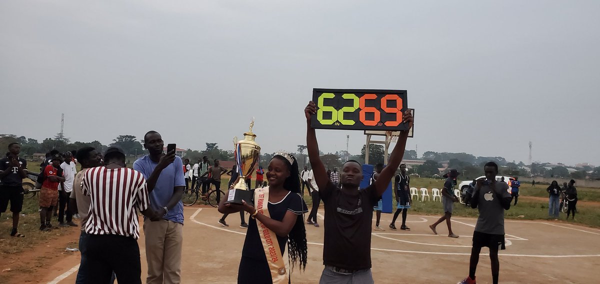 Favour FM 104.1 tweet media