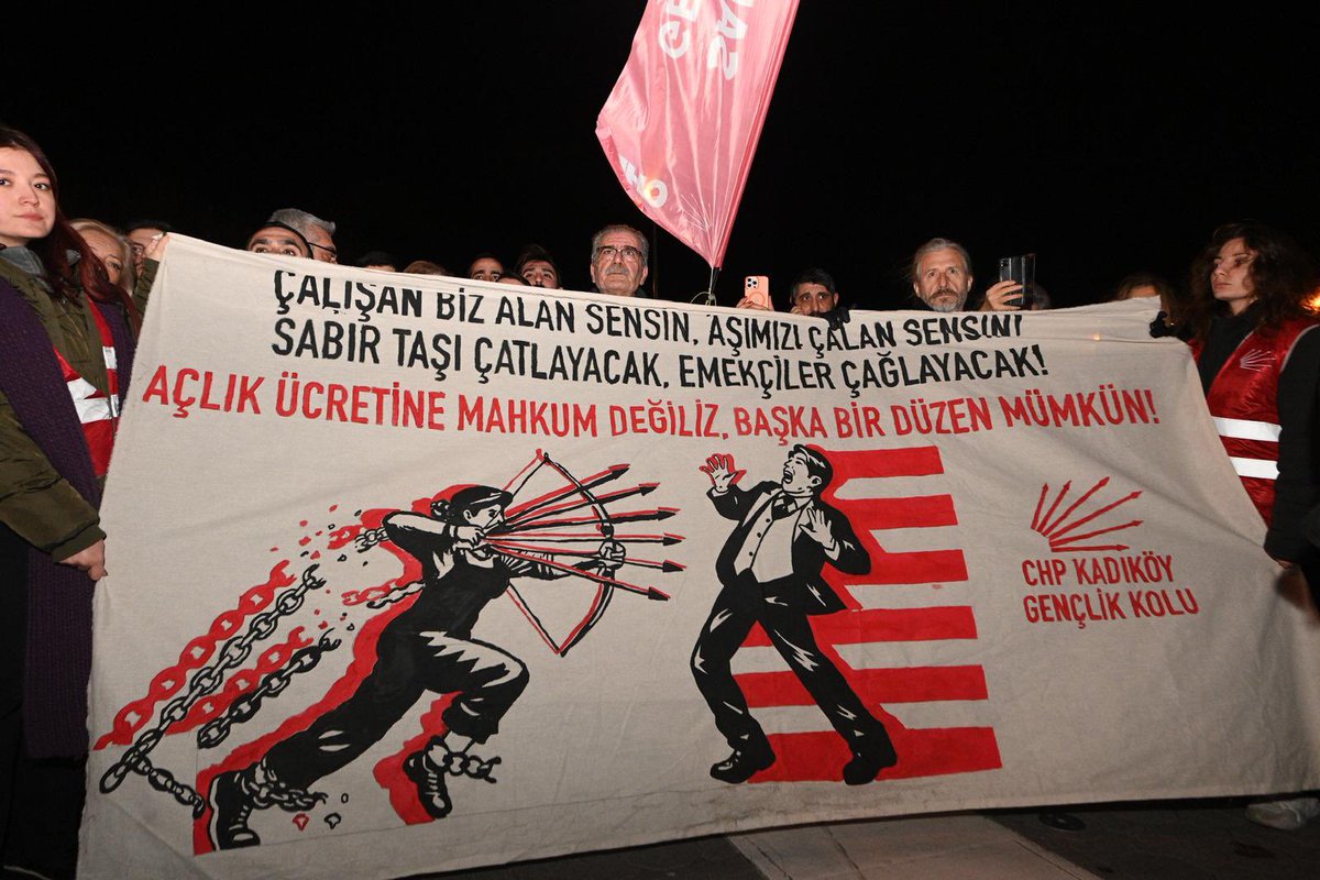 YOL ARKADAŞIMIZ BİLGE KAĞAN ŞARBAT’I SERBEST BIRAKIN!

Demokratik hakkını kullandığı için Kadıköy Gençlik Kolları yöneticimiz Bilge Kaan Şarbat hakkında alınan tutuklama kararı bir utanç tablosudur.

Gençliğe gözdağı vermek isteyenlere bir kez daha haykırıyoruz. Gözaltılarla,