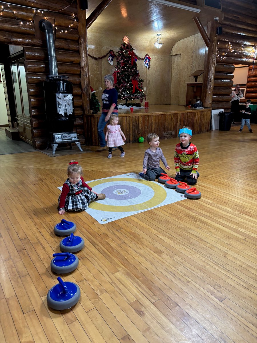 FloorCurl tweet media