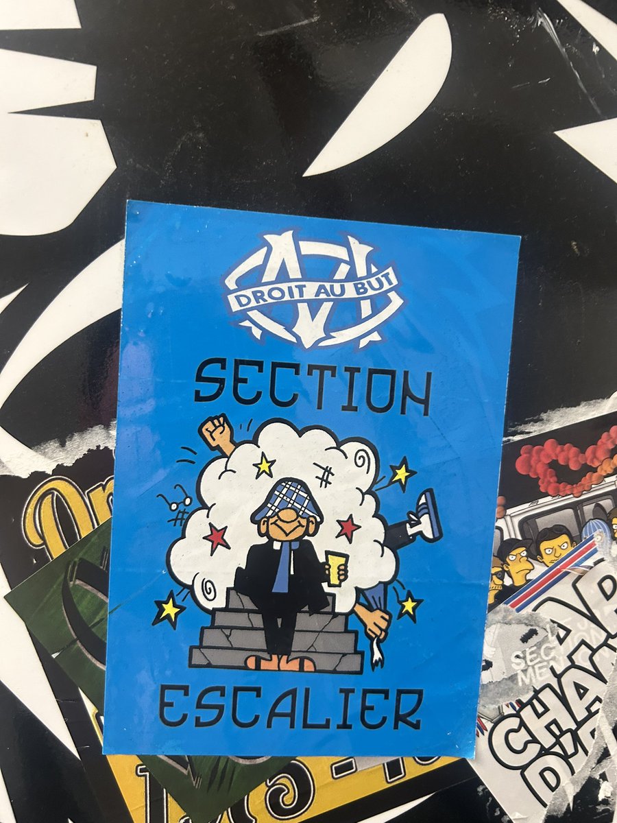 Quelqu’un a des infos sur se sticks ?!
1er fois que je vois cette section (photo prise au orres 1800)