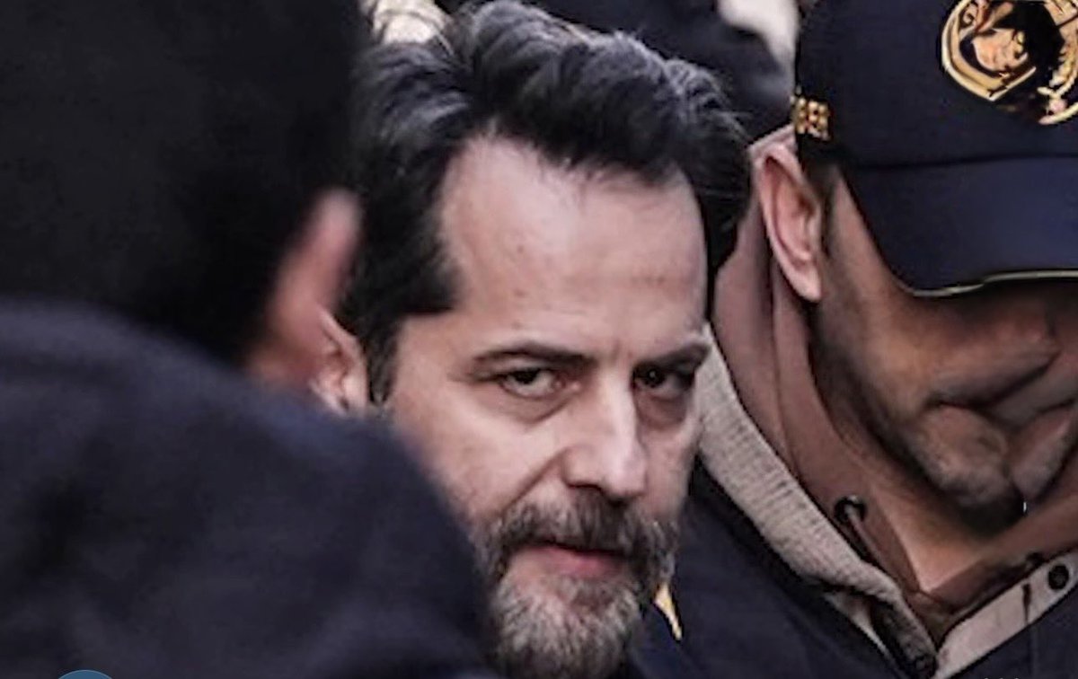 #SONDAKİKA 

GALATASARAY ESKİ BAŞKANVEKİLİ ERDEN TİMUR, ÇIKARILDIĞI NÖBETÇİ MAHKEMECE TUTUKLANDI!