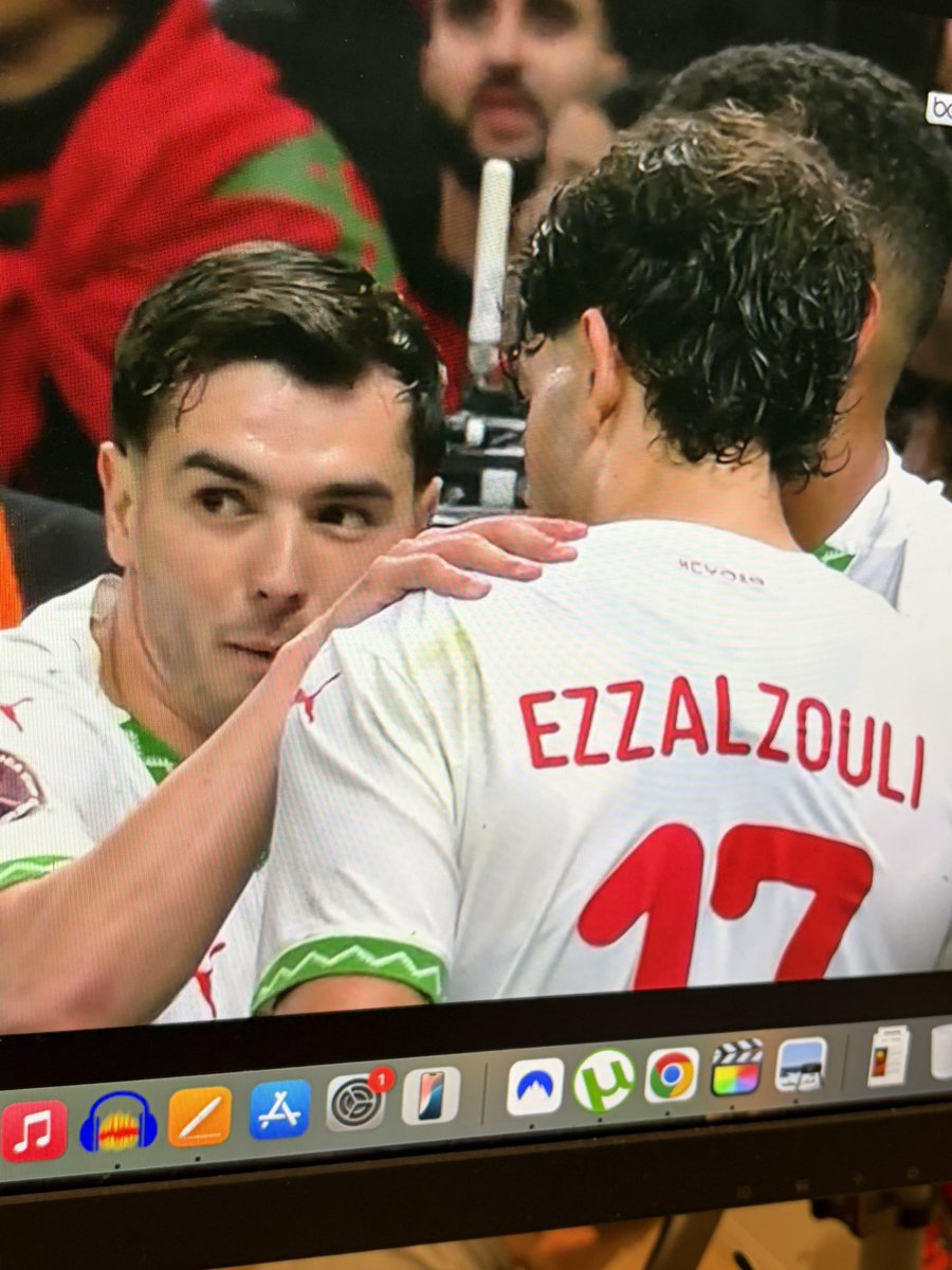 Loguito6's tweet photo. Brahim Diaz c’est un vrai joueur de collectif
Parfait pour une équipe
Il cause pas de problème, il donne tout, il motive ses coéquipiers

Seul défaut : joue au Real Madrid https://t.co/1q8lT5SPRs