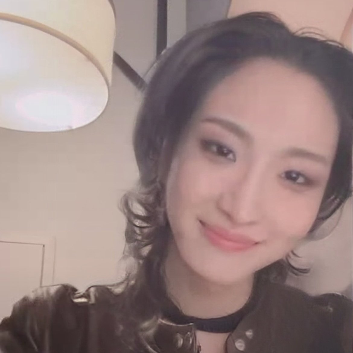 muncpr's tweet image. i'd be a much happier woman if faceapp would just ban me