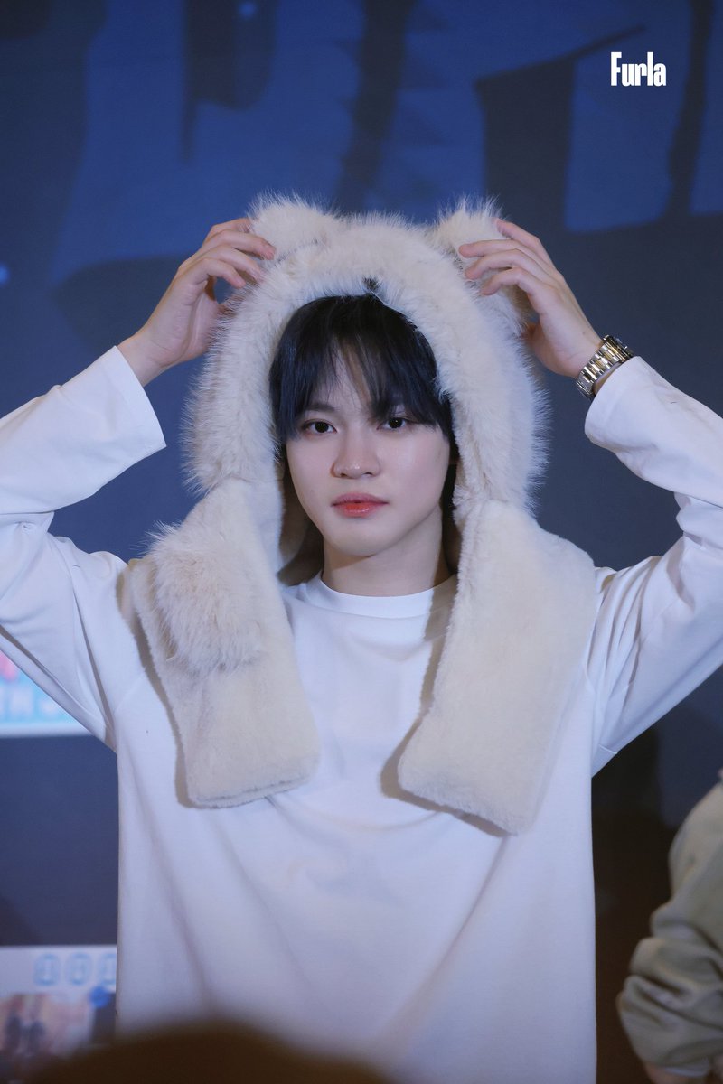 ccclllfurla tweet media