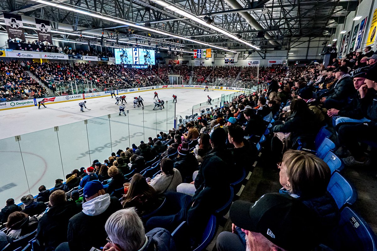 ArmadaBLB's tweet photo. Merci 3730 fois pour cette salle comble, chers partisans 🫶

On t’attend pour notre prochain match à domicile ce mercredi 31 décembre à 13h30.

En plus, c’est notre match du nouvel an! 🪅 

C’est juste ici pour tes billets 👉 https://t.co/Rf0FgGtE8P

#LeFuturEstMaintenant⚡️ https://t.co/pLUMy1vWqL