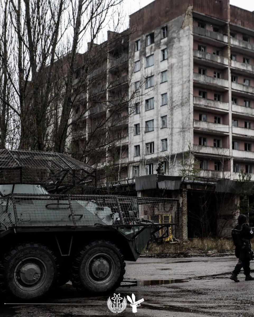 trip_to_valkiri's tweet image. BTR-70 APC with slat armor used by the Ukrainian National Guard in Pripyat, 2025.