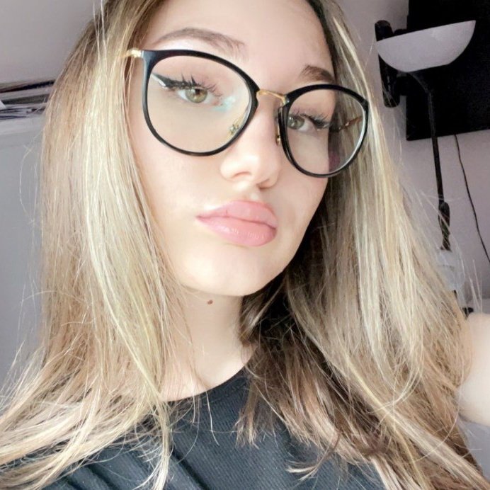 Lucy Lech tweet media