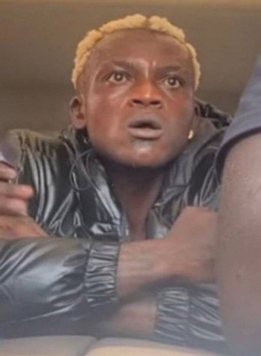 I remember when a Rewire blocked the battery light said he changed the alternator😂😂😂 then I remove the tape called him back that the battery light  ame one nigga came back saw the light and was like