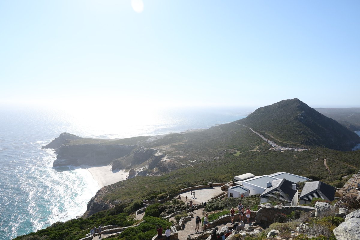 jin1206's tweet photo. 今日はケープタウン観光。ペンギンコロニーに喜望峰！
#ケープタウン #ペンギンコロニー #CapeTown #喜望峰 https://t.co/E4RZG2MnSe