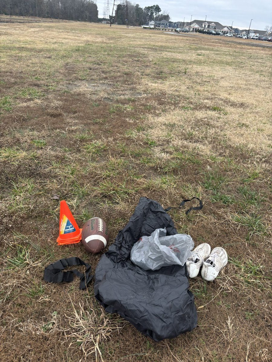 Dar2Tuff09's tweet photo. Back from vacation #football #cruise #practice https://t.co/wjC5SEHpqF