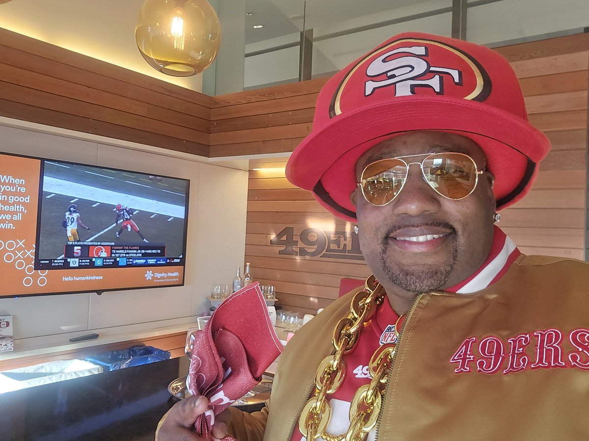 Town Biz..😎 🏈🏀🎳⚾ tweet media