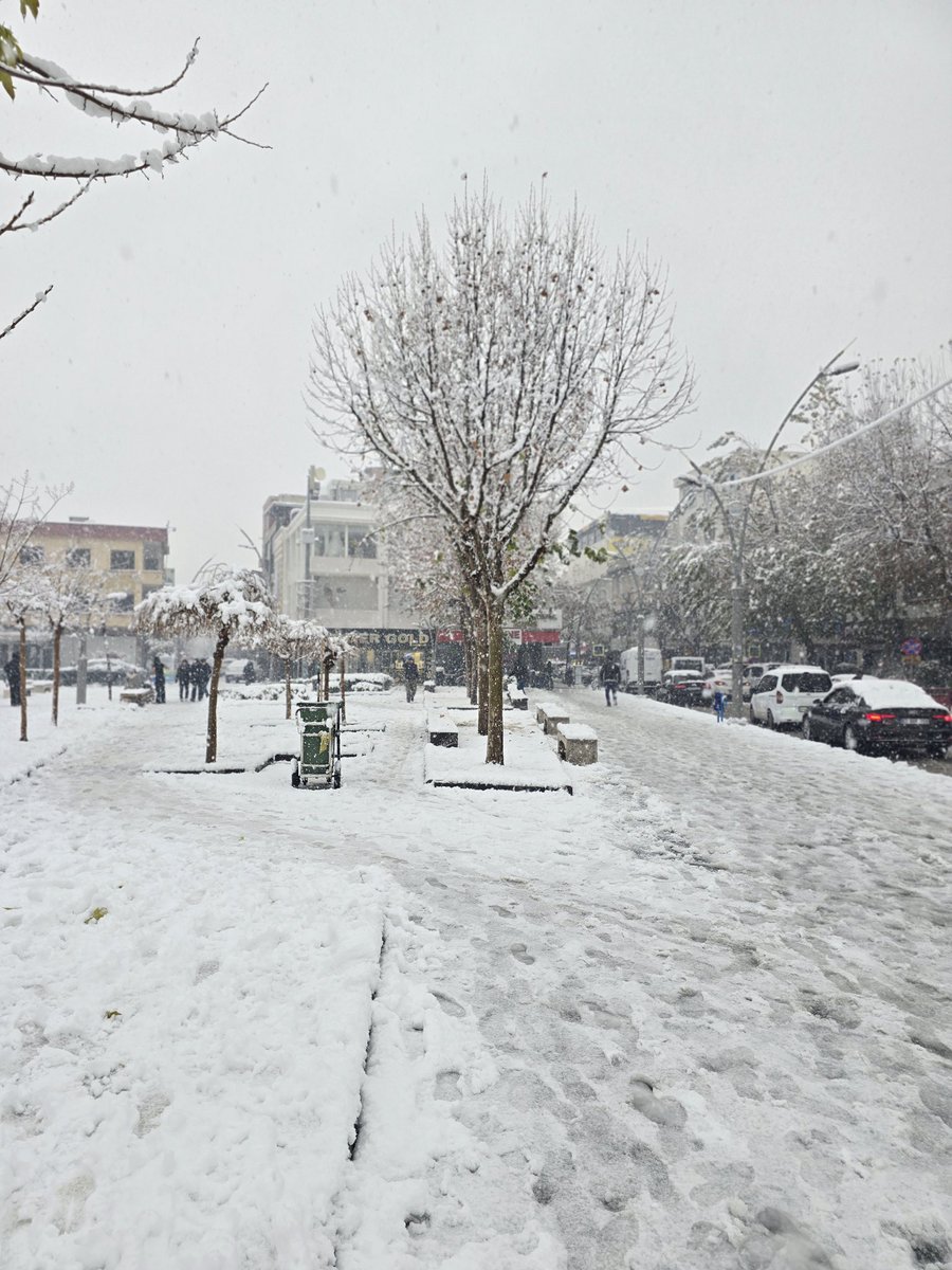 72Birisi's tweet image. Burası neresidir bilen olmadı hiç ....🤗 #kesfetteyiz #kış #HavaDurumu