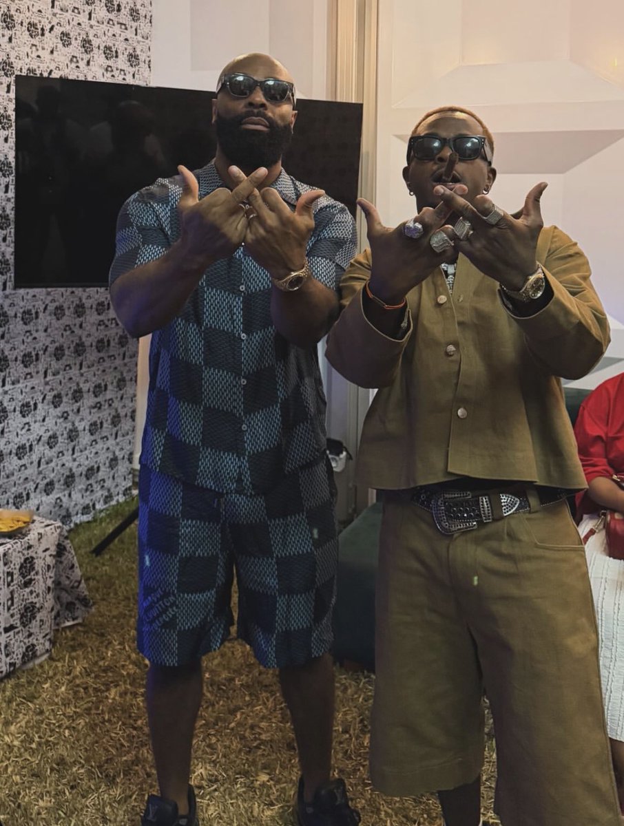 Kulturlesite_'s tweet image. KAARIS x DIDI B 🇫🇷🇨🇮