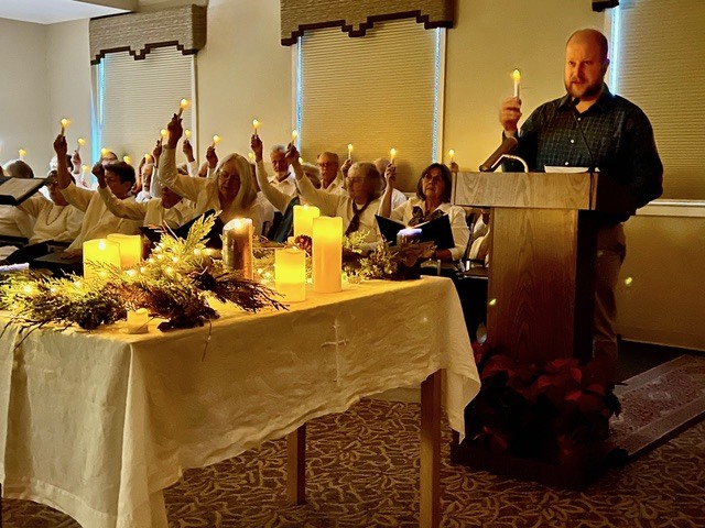 Our Circle of Lights Celebration brought residents and staff together on December 22nd for our annual holiday gathering. The HHH Singers performed, and the whole community came together to celebrate the season. This special evening reminds us what makes our HHH family so special!