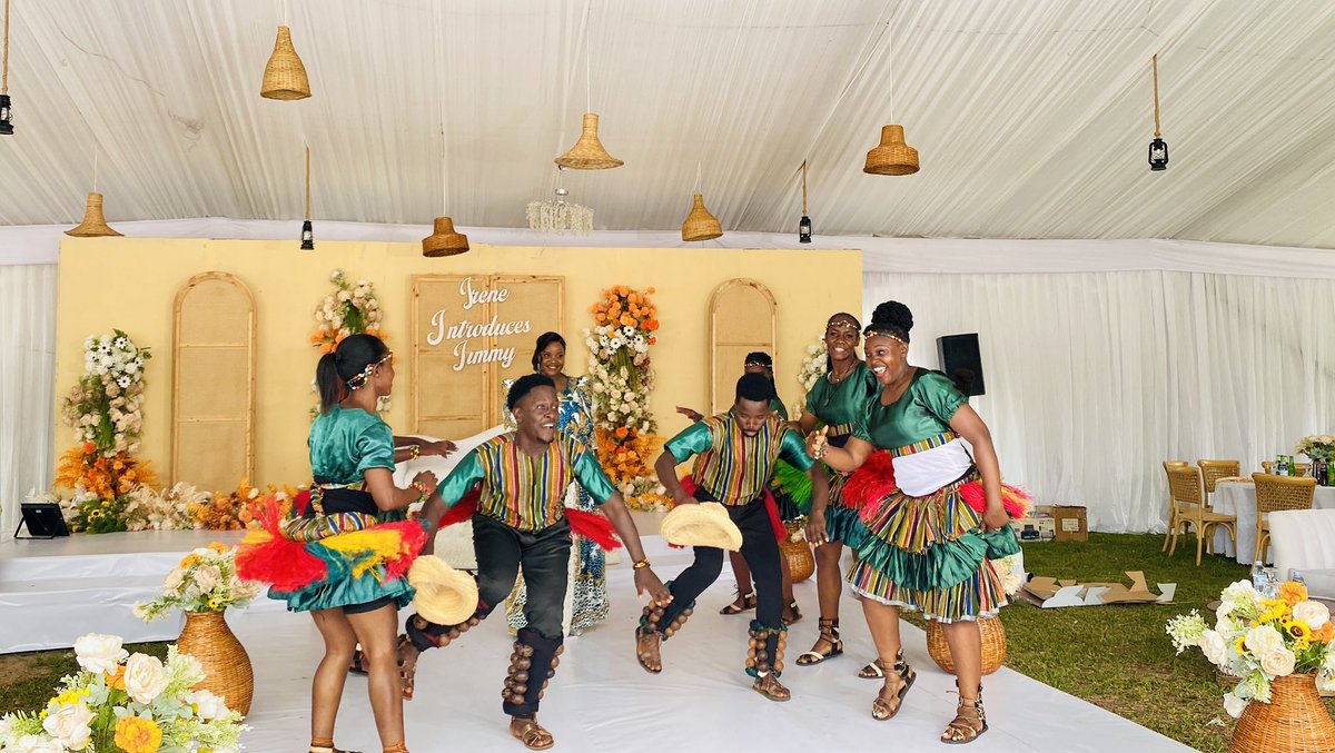 NabaggalaSandie's tweet image. Who has seen the CEO ? Thanks Irene for trusting my team @SmileCulturalTroup and for people
Of Kagoma thanks so much Busoga people 29/12/2025 we are the Vibe #dancers #talent #introduction