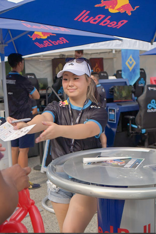 nickel3277's tweet image. As of today I have been laid off from Cloud9

I will forever be grateful for my time/learnings at C9, as well as the people I got to call my coworkers ☁️💙

📢That being said I am now looking for Project Managment/Social Media/Marketing roles in Gaming and Entertainment!