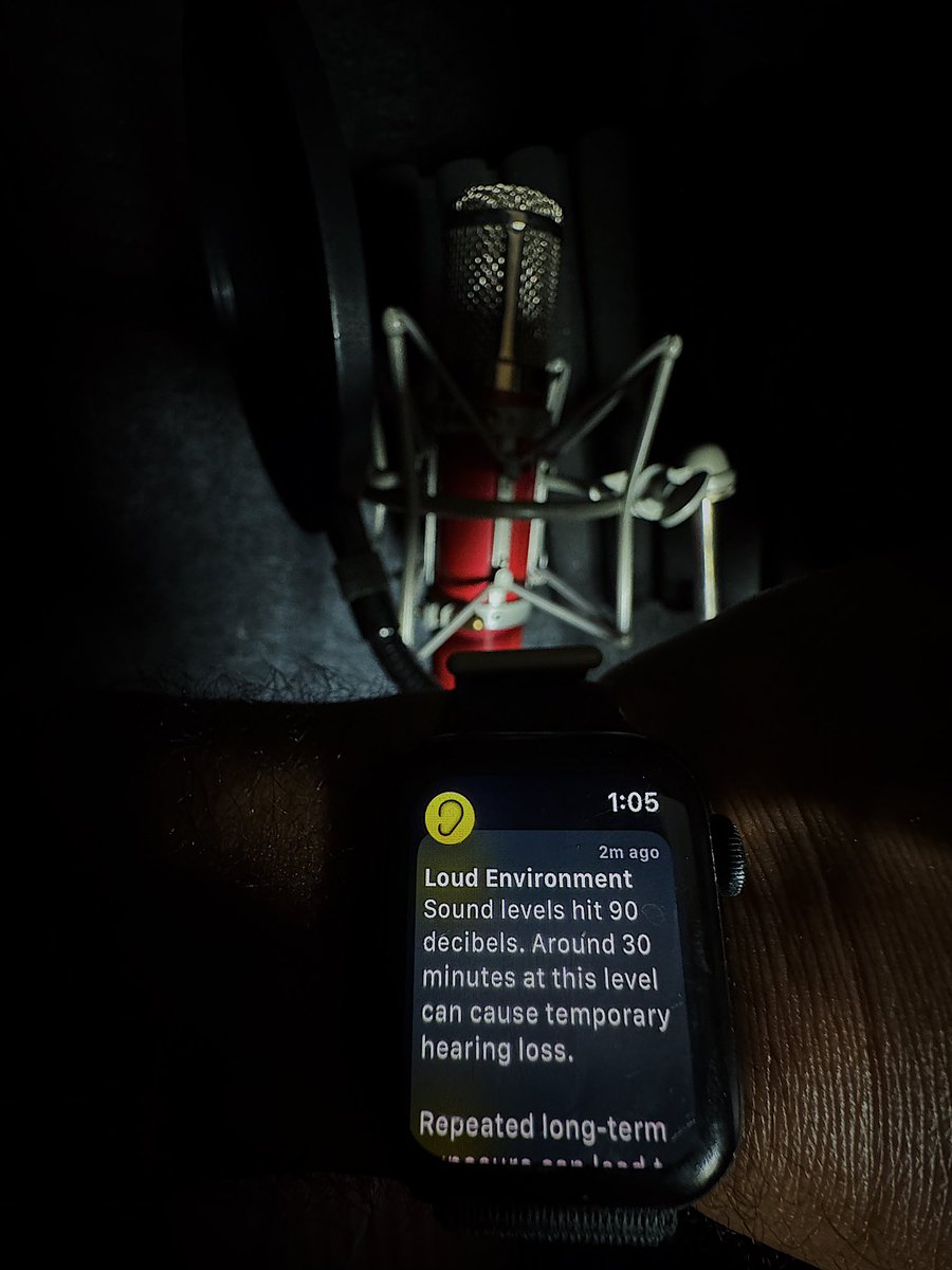KDrama513's tweet photo. Get Your Weight Up XX Remix bout to be special! My watch has never notified me of “being in a loud environment” while recording a song 😂. Can’t record a track like this without passion tho. https://t.co/59KSaQZMNe