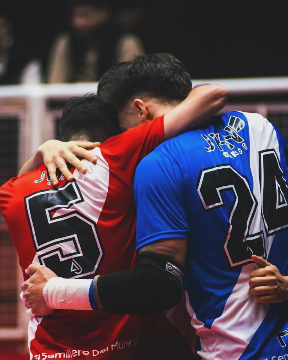 FutsalAAAJ's tweet image. #AAAJ 🐞 PATERNAL ❤️

👉 @Luforas