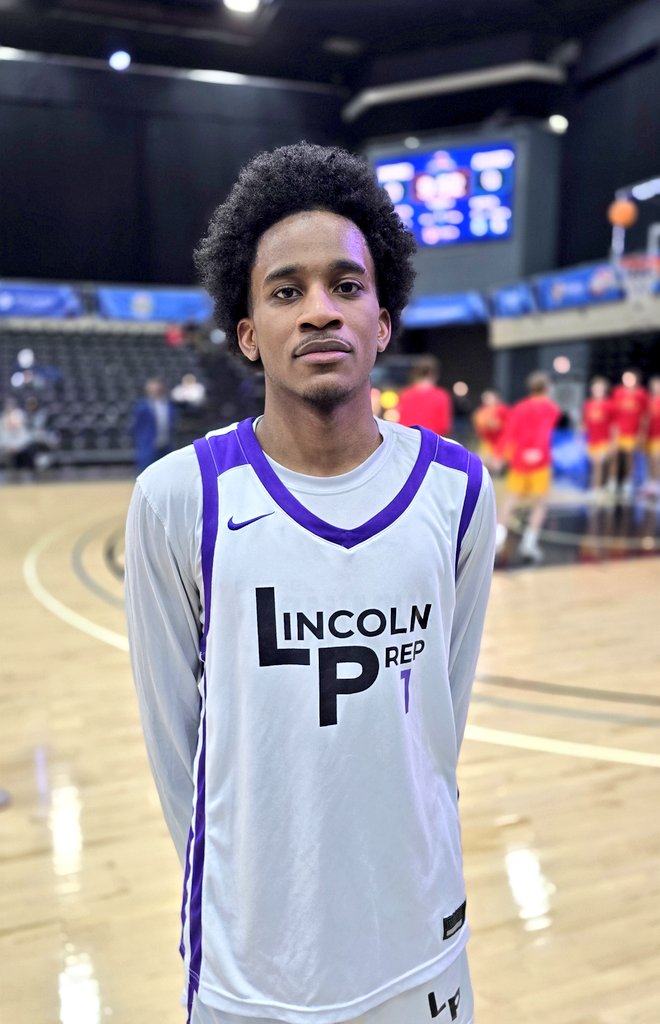 Alessandro Acosta-Reyes had 16 points and 10 rebounds and Jaylen Simmons had 16 points and 7 assists as Lincoln Prep picked up a  69-57 win over Virginia Academy at <a href="/GovChallenge/">Governors Challenge</a>. All 5 starters scored in double figures for the Huskies.