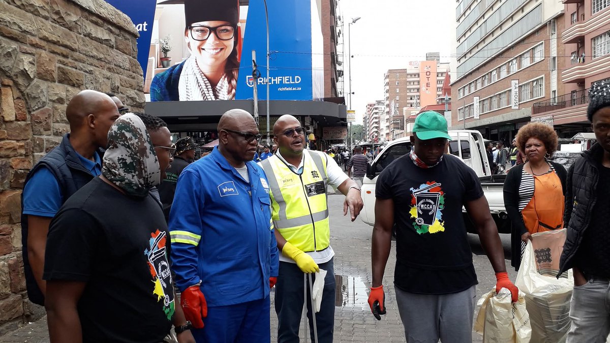WCCA8's tweet image. @Loyiso_Masuku We need a revival  of #kleenaJozi as a 24-hour campaign in @CityofJoburgZA in honor of former Mayor's #Makhubo #Moerane #Matongo.  It is our wish @WCCA8  4 2026.kleener, safer  Jozi @0wasteprojects @UrbanSurferSA @CleanerJoburg @Sasabona @TheeEwanBotha #kleenaJozi