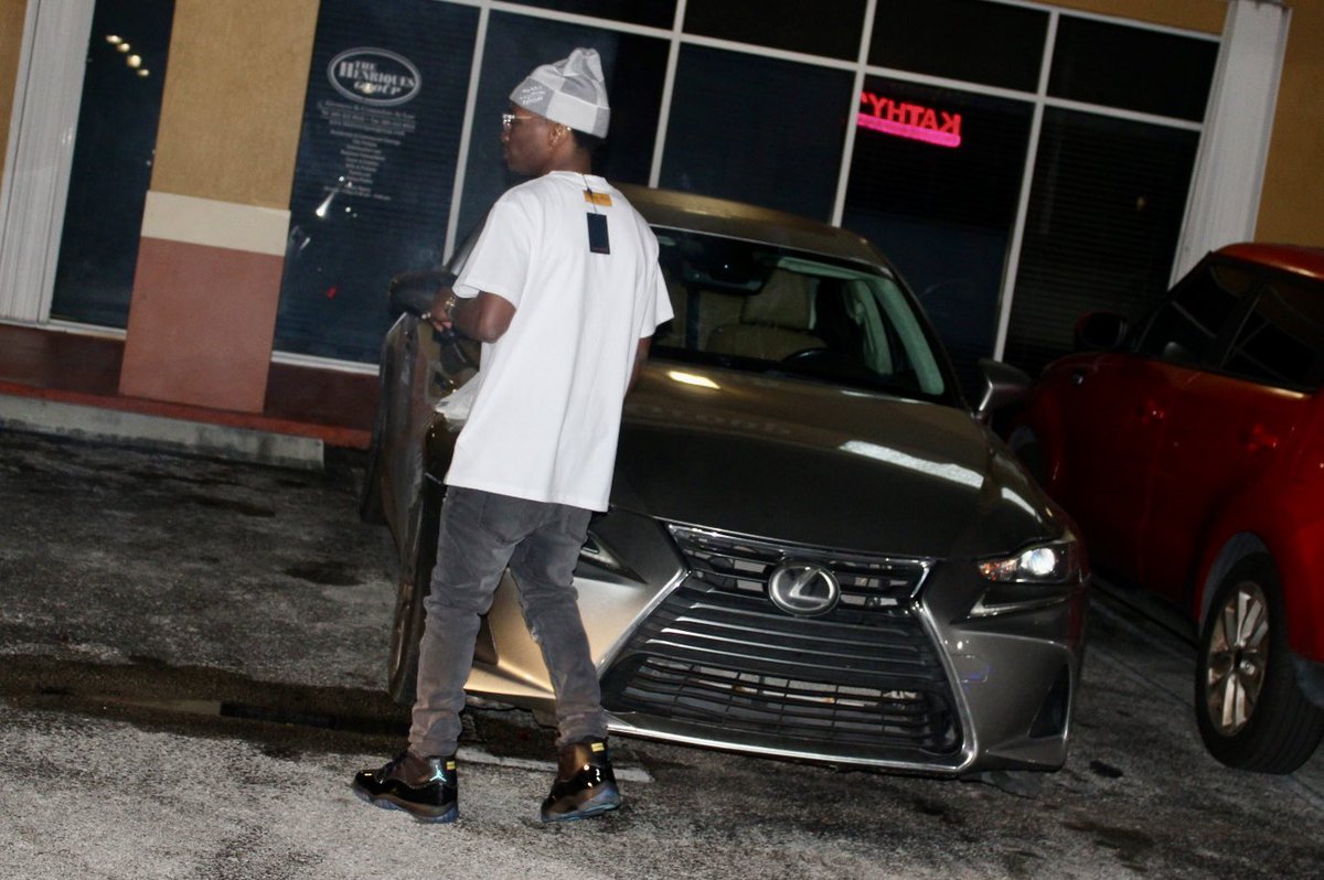 wheresGC's tweet image. “Don’t Need No Recognition 
By My Lonely, I Stand On 10
On That Road Staying Focus 
On Collecting Dead Presidents”
#GC👨🏾‍🎨👣