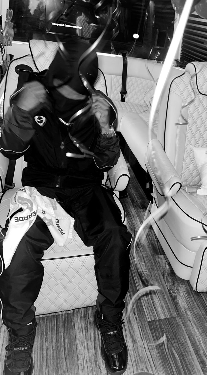 wheresGC's tweet image. “Don’t Need No Recognition 
By My Lonely, I Stand On 10
On That Road Staying Focus 
On Collecting Dead Presidents”
#GC👨🏾‍🎨👣