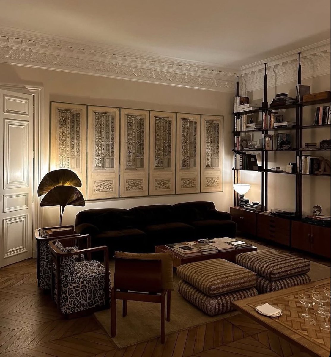 EvaLovesDesign's tweet image. His apartment