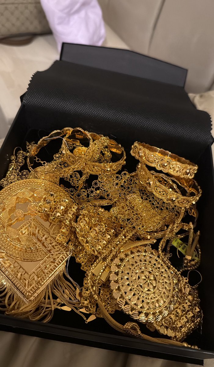 من احب انجازاتي،✨

والله بفلوسي اشتريتهم مو بفلوس البابا ولا بفلوس زوجي 
بديتهم من الصفر