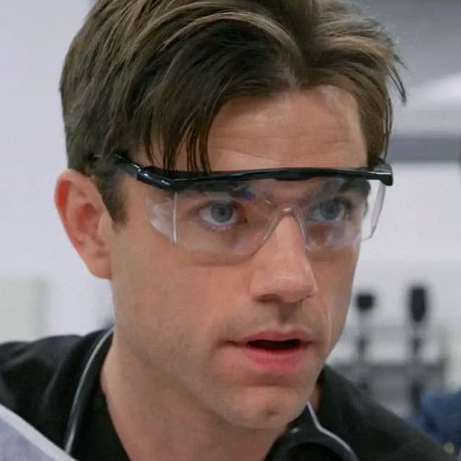 likeangrycandy's tweet image. It’s such a pretty vision. 

Okay and, yes, they are complex characters that would be really interesting to throw together, see what sparks fly. 

Super competent. A lil cocky. Broken — but trying, y’know? And hot af. What more do you need?