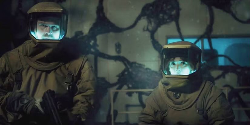 ManletThorin's tweet image. I’m pretty sure in the first season they said the atmosphere in the Upside Down is toxic, but in every subsequent season everyone is just hanging out there