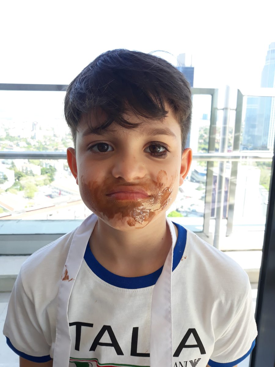 Allah’ım,
Sürmelimi sana emanet ettim.
Özlemimi sen bil, sabrımı sen ver.
Amin. #MattiaAhmetMinguzzi