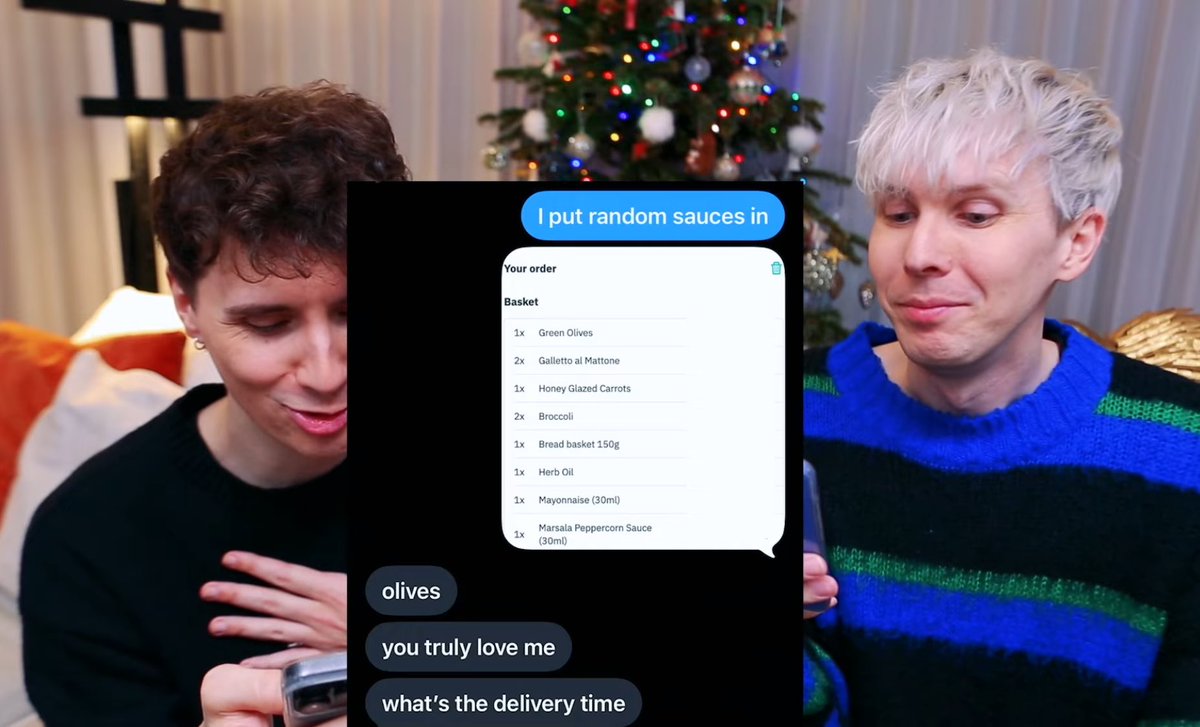 lastdiscophil's tweet image. ‘you truly love me’ 😭😭😭😭