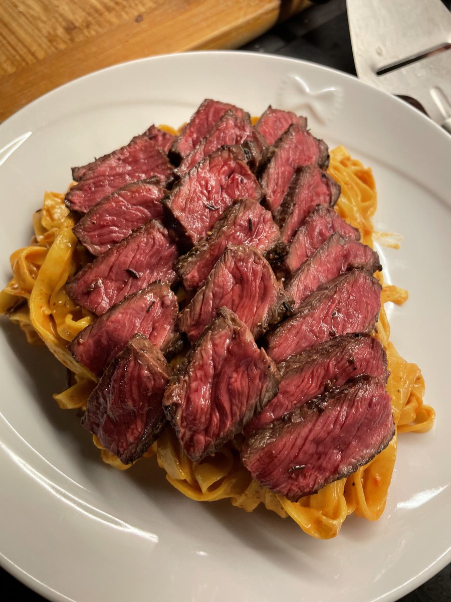 Emil Almås tweet media