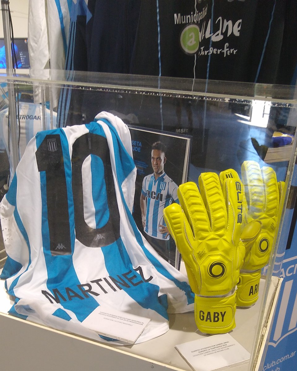 🧵NUESTRO 2025 en un hilo: 
✍️Este fue un año de cambios. Pasamos a ser parte del <a href="/DptoCultEHistRC/">Racing Club Dpto Cultura e Historia</a>  y juntos participamos de varias actividades. Entre ellas, el evento por el Mes de la Mujer, el 122° Aniversario de <a href="/RacingClub/">Racing Club</a>  y el 10° Encuentro Camisetero (sigue)