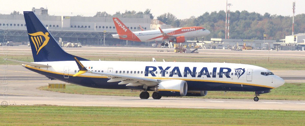 JosephLXGBSpot's tweet image. The rivalry that defines a continent. 🟦 🟧
Ryanair vs. easyJet.
Boeing vs. Airbus.
737 MAX vs. A320neo.
The tarmac is looking crowded today. 🛫
#Ryanair #easyJet #AviationPhotography #B737 #A320