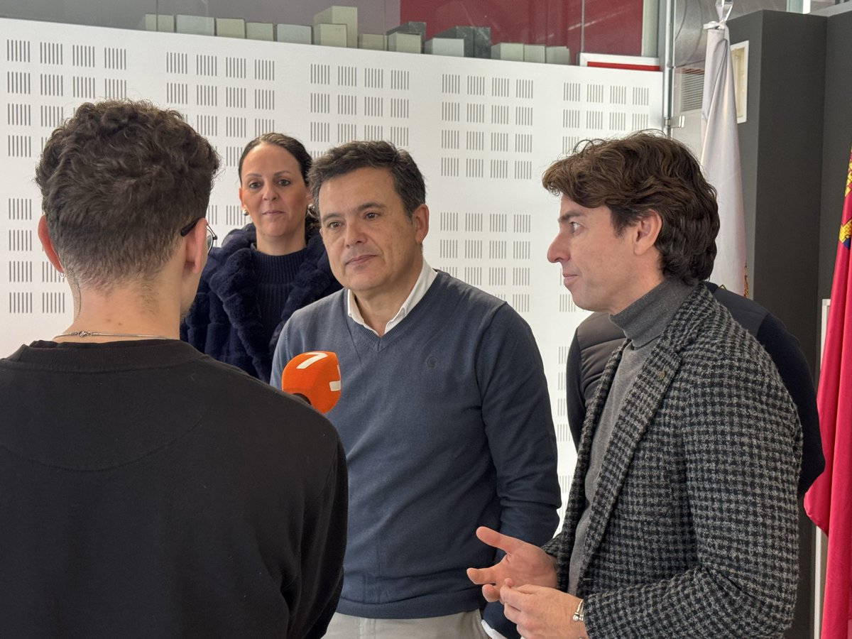 Finalizadas las obras de asfaltado del Circuito de Fuente Álamo.

Ahora se acometerán los trabajos de adecuación de los aseos, boxes y torre de control. Se prevé que la instalación esté en condiciones de abrir sus puertas en torno al mes de mayo.