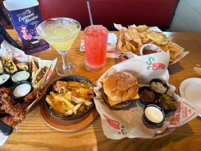 ilylumii's tweet image. I don’t go to Chili’s to play around. I go to Chili’s to be better than everyone else.