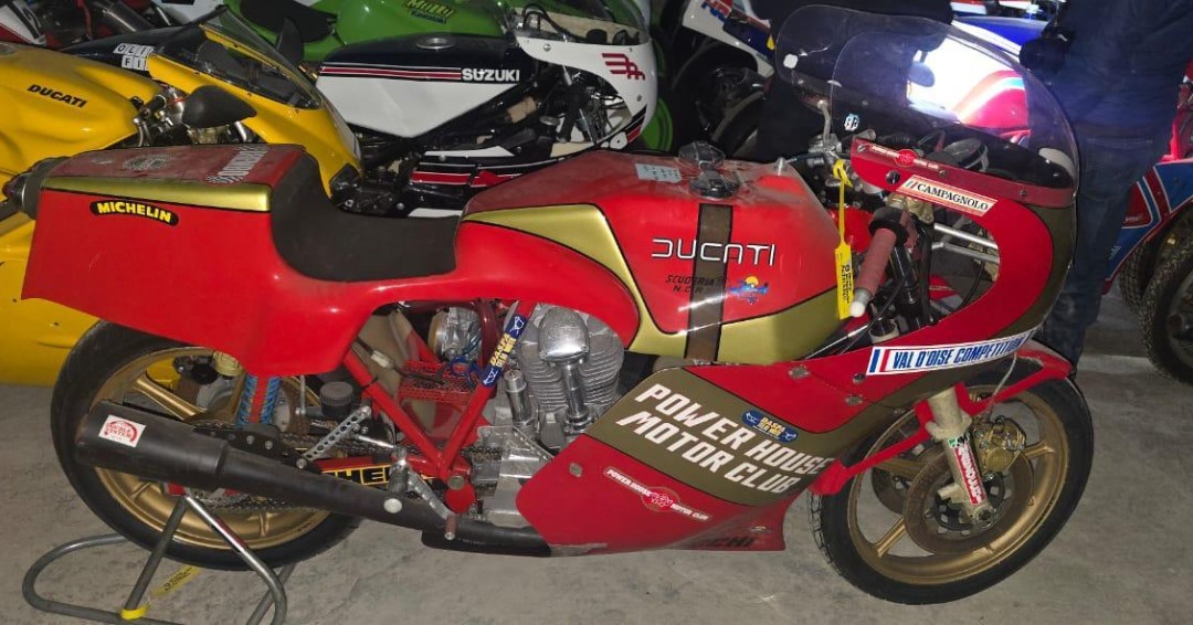 Le FBI découvre des motos appartenant à Márquez, Rossi et Lorenzo, d'une valeur de 32 millions de livres sterling, cachées par un ancien athlète olympique