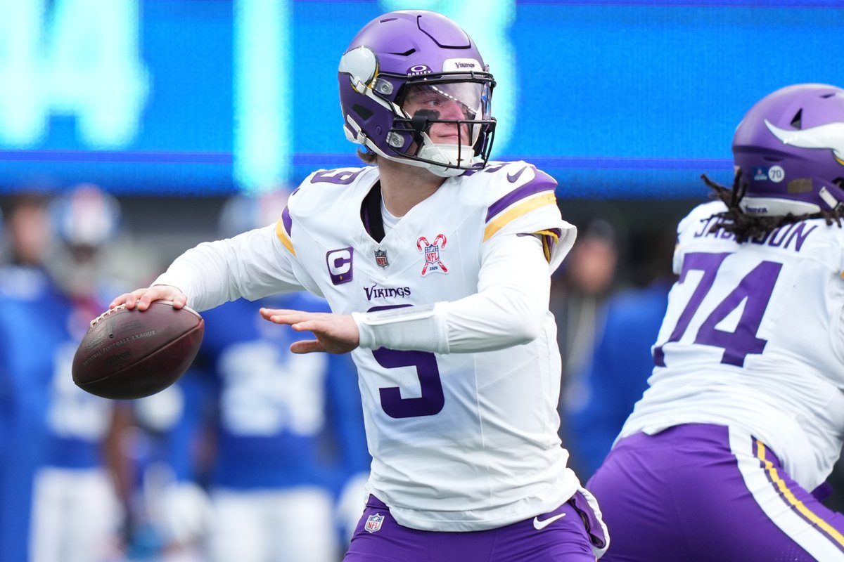 jzulgad's tweet photo. On the Vikings potentially starting J.J. McCarthy on Sunday and the uncertainty regarding Brian Flores' future. https://t.co/E5ozuzkGcC https://t.co/IiHeZyFc4b