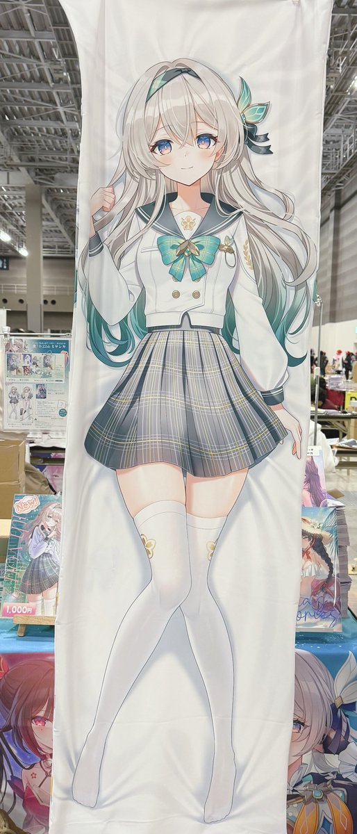 ホタルちゃんの抱き枕カバー💚 実物飾ってます✨ #コミックマーケット