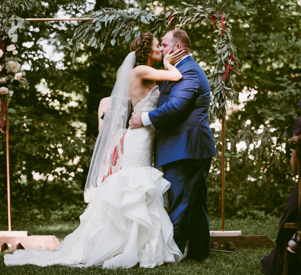 The Perfect Place to Say, “I Do.“
Bring your dream wedding to life! Whether you are planning a private elopement, a grand all-inclusive destination wedding, or anything in between, we can meet your needs and surpass your expectations.
Learn more: 
innathoneyrun.com/wedding-venue/