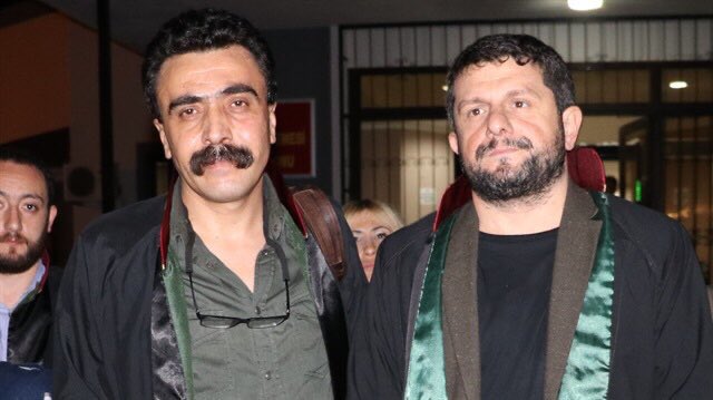 Cinayet işleyenler tahliye edilip tekrar cinayet işlemekten cezaevine girerken halkın avukatları yıllardır tutsak!

Bu ülkede katiller affedilir ama yoksul halkın hakkını savunanlar affedilmez, devletinizi iyi tanıyın.