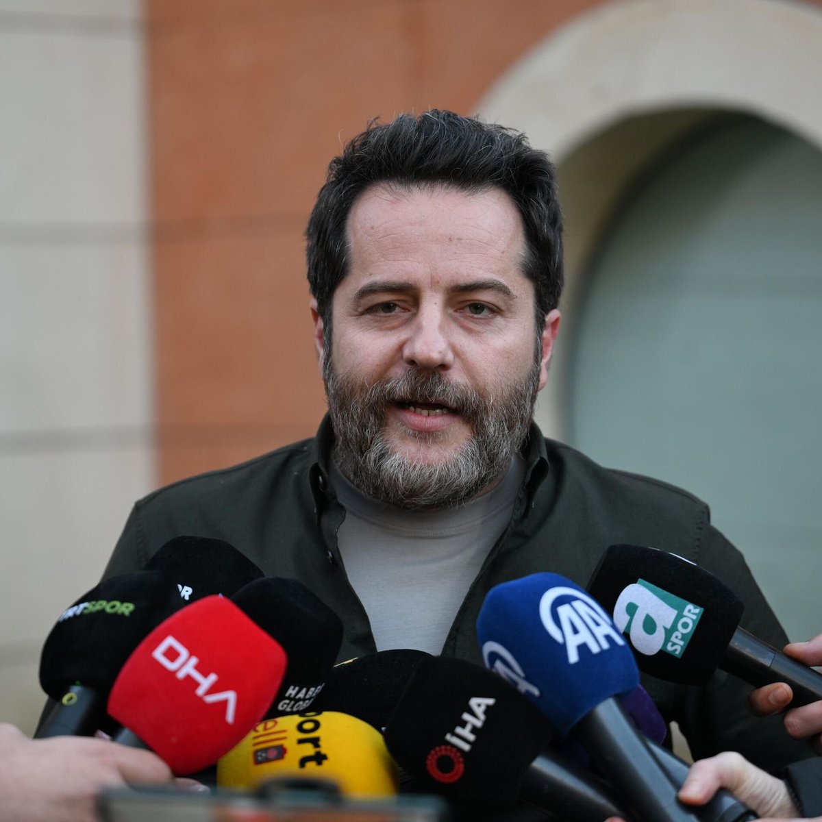 Erden Timur: "Allah, doğru olanla beraberdir."